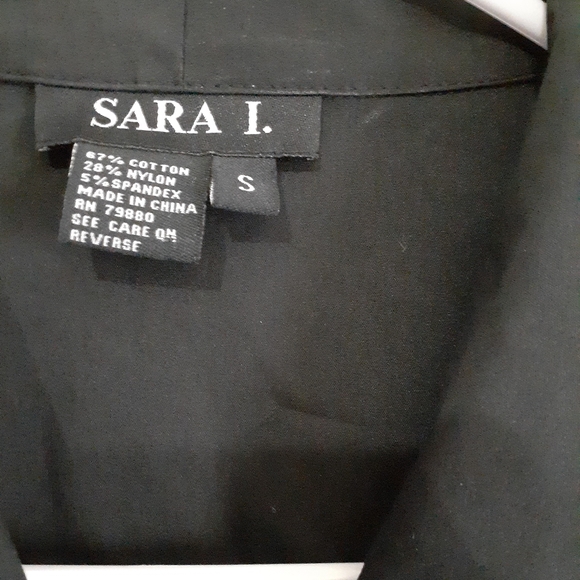 Sara I. Black blouse button down size small - Picture 4 of 5
